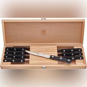 Zwilling J.A. Henckels TWIN Gourmet Steak Knives- Set of 8 Riveted-NWOT